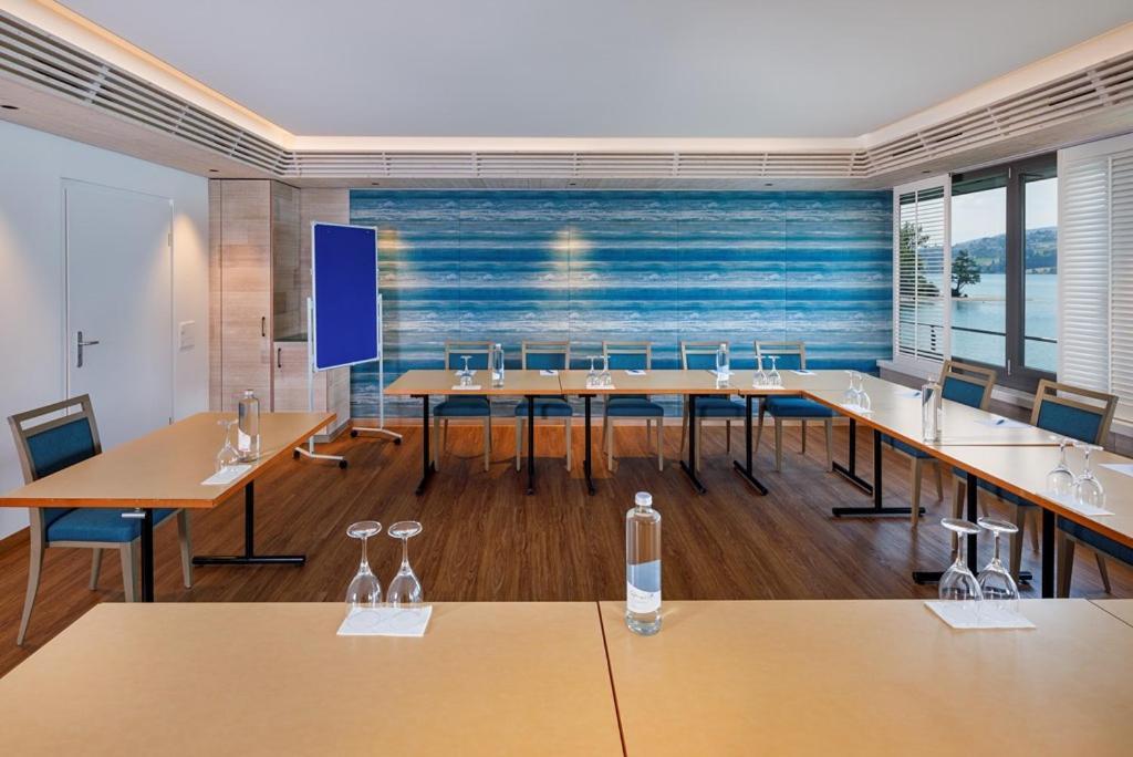 Seehotel Delphin Meisterschwanden Bagian luar foto