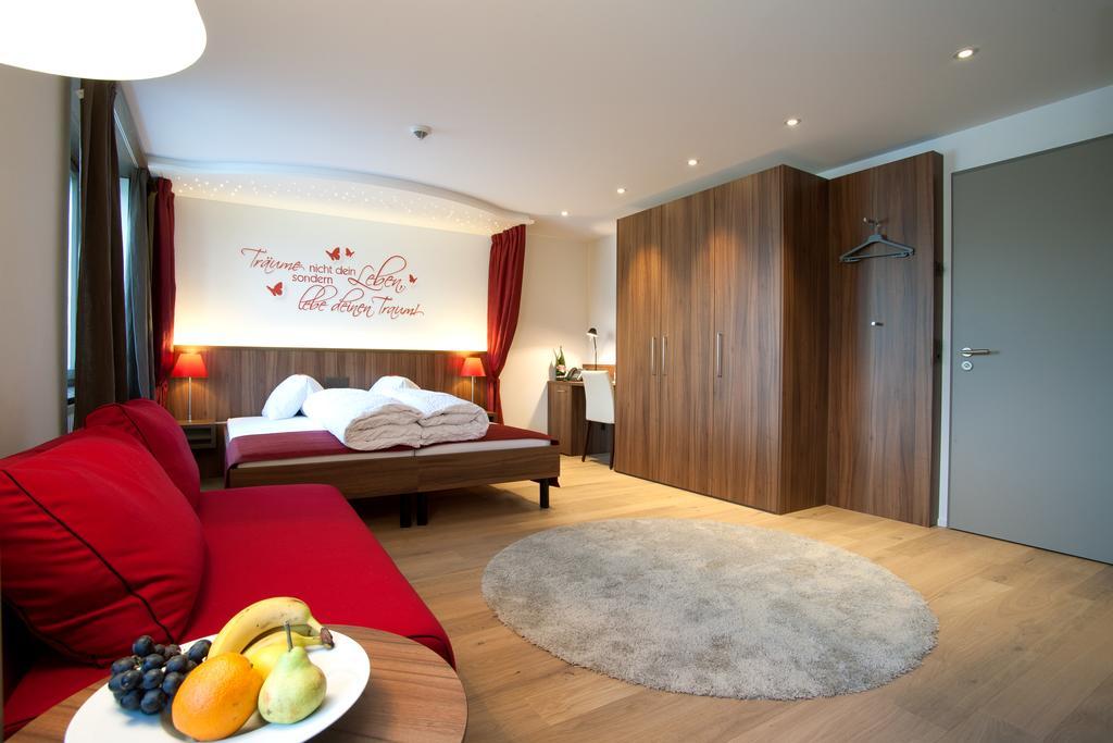 Seehotel Delphin Meisterschwanden Ruang foto