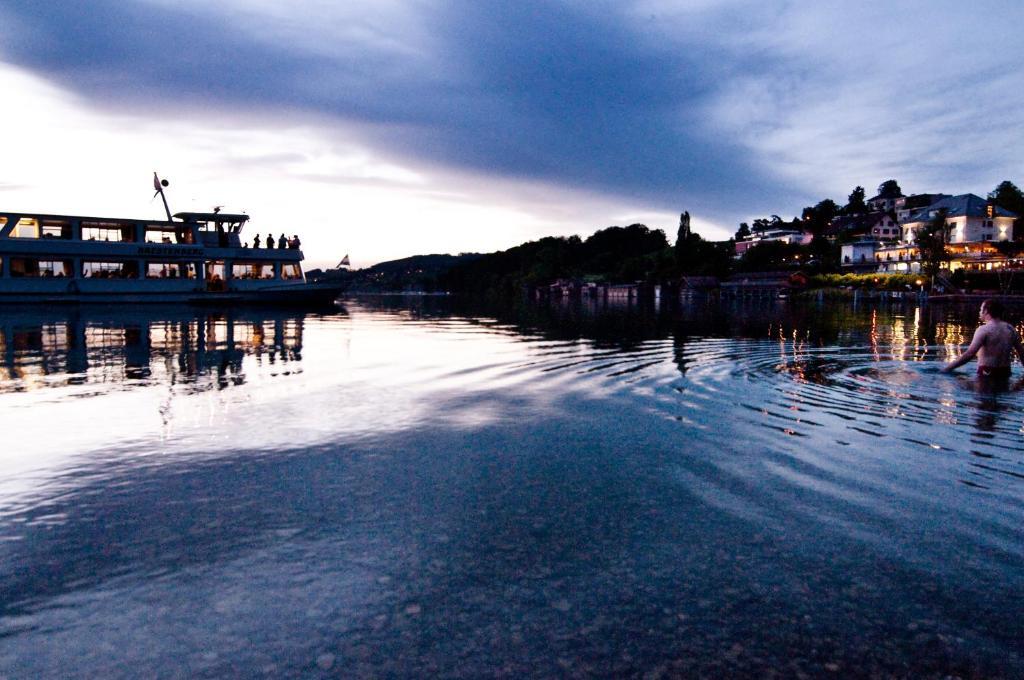 Seehotel Delphin Meisterschwanden Bagian luar foto