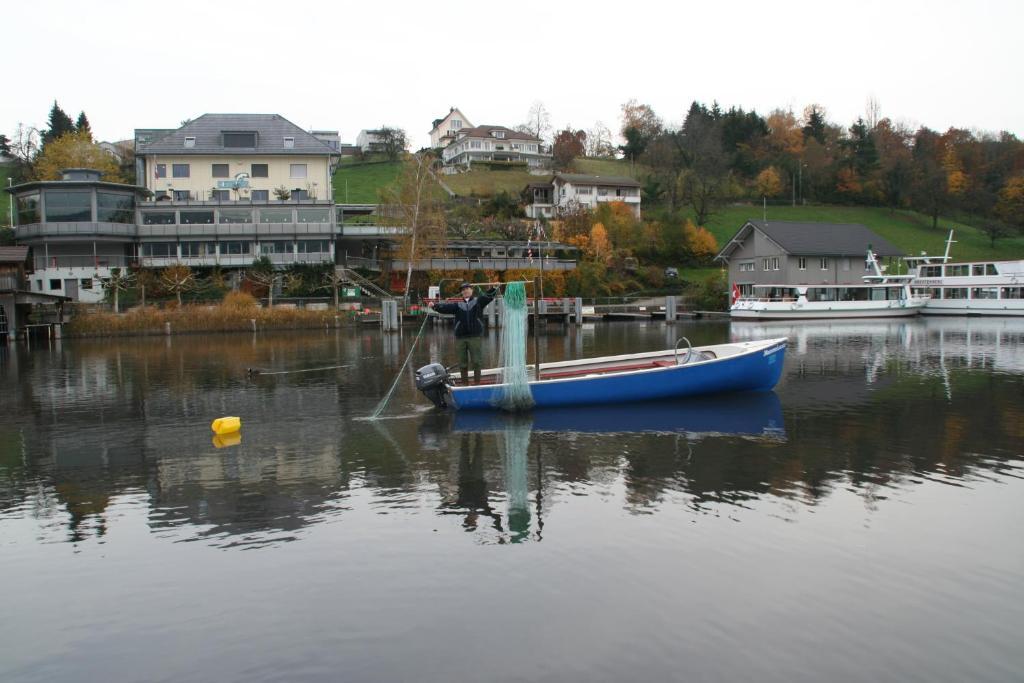Seehotel Delphin Meisterschwanden Bagian luar foto