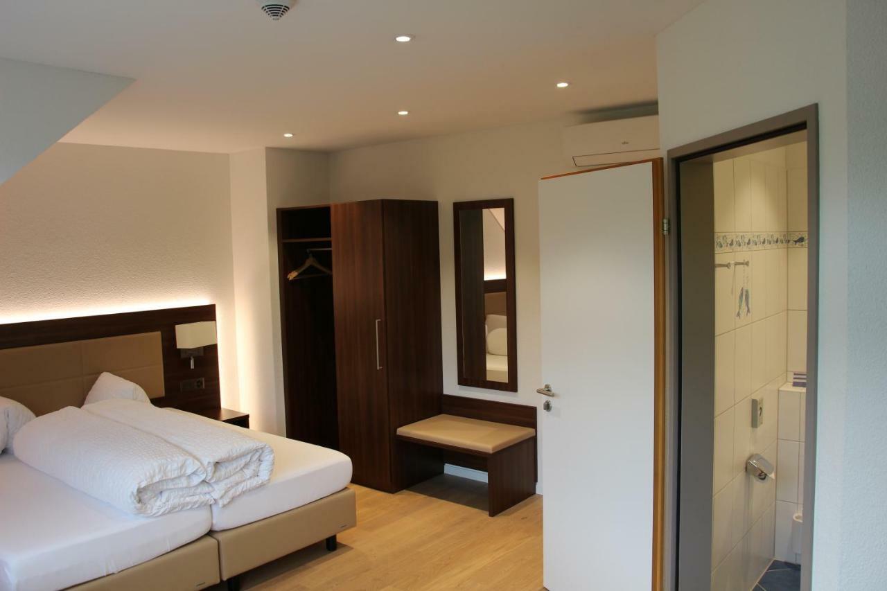 Seehotel Delphin Meisterschwanden Bagian luar foto