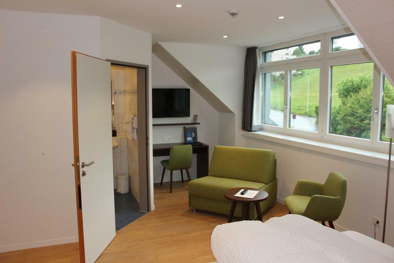 Seehotel Delphin Meisterschwanden Bagian luar foto